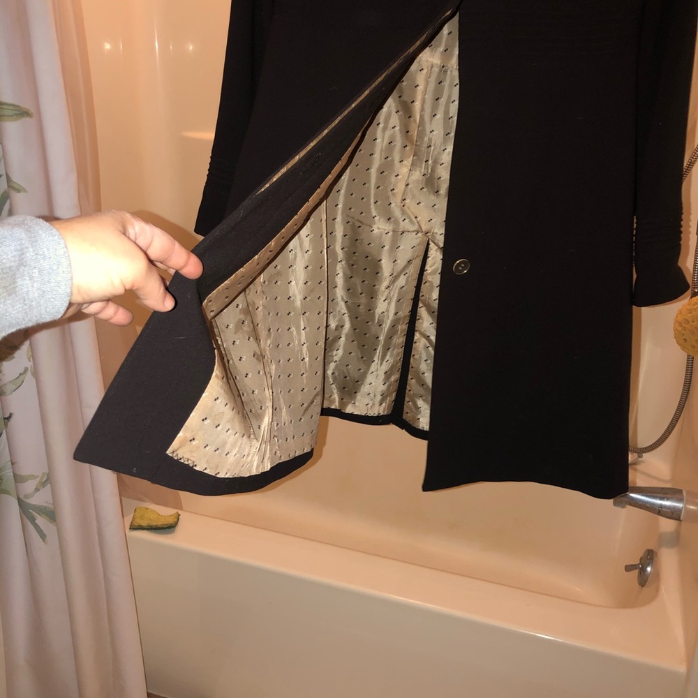 Blazer - Picture 4 of 4